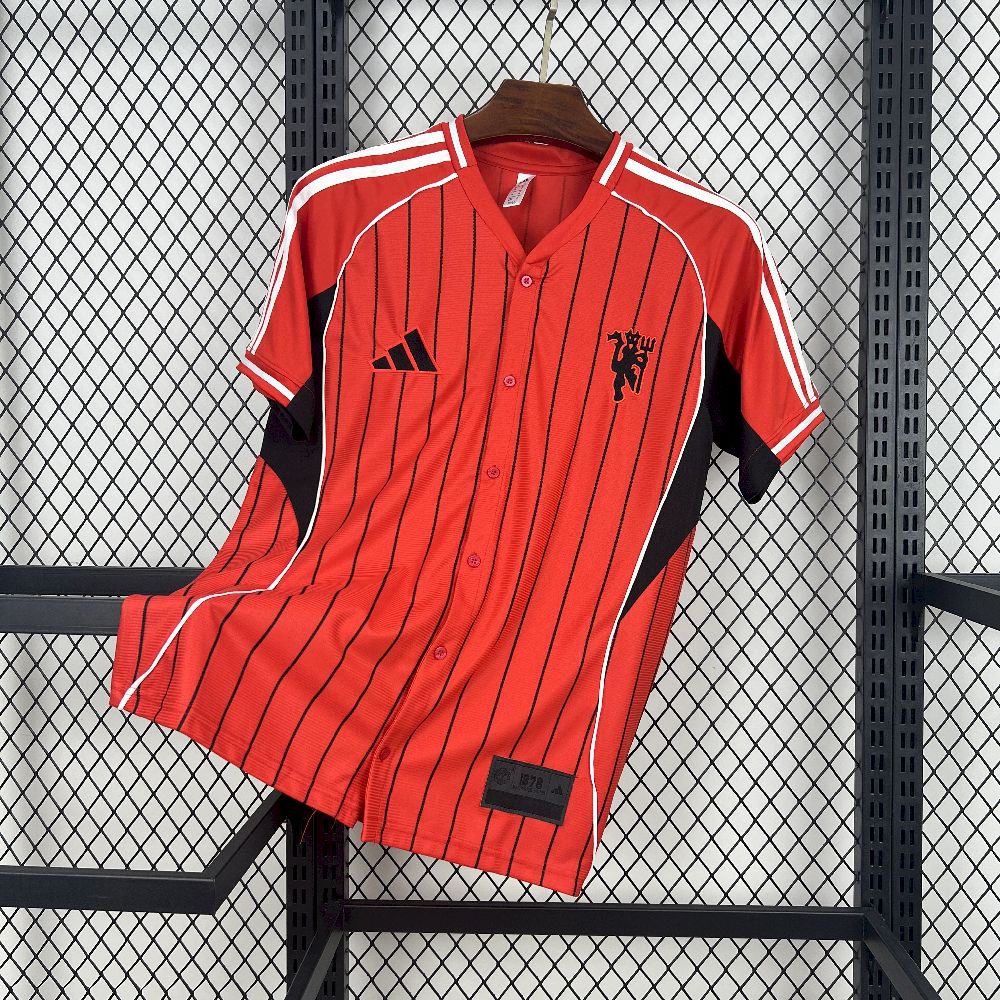 MANCHESTER UNITED - SPECIAL EDITION