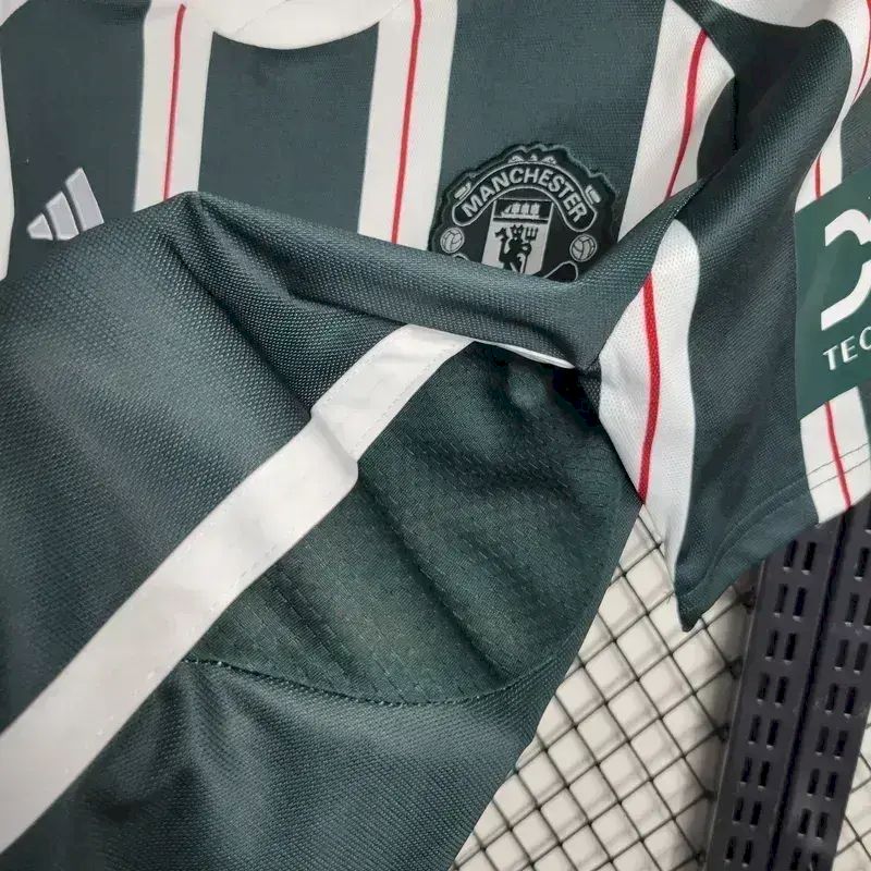 MANCHESTER UNITED 23-24 BORTATRÖJA