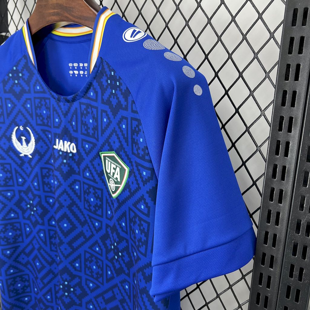 UZBEKISTAN 25-26 HEMMATRÖJA