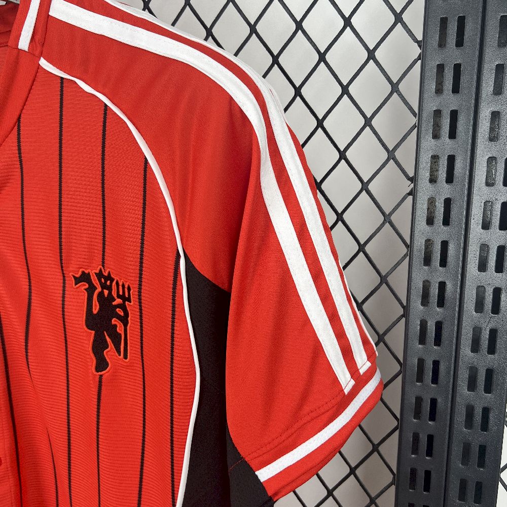 MANCHESTER UNITED - SPECIAL EDITION