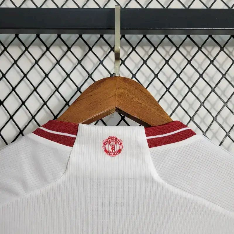 MANCHESTER UNITED 23-24 TREDJETRÖJA
