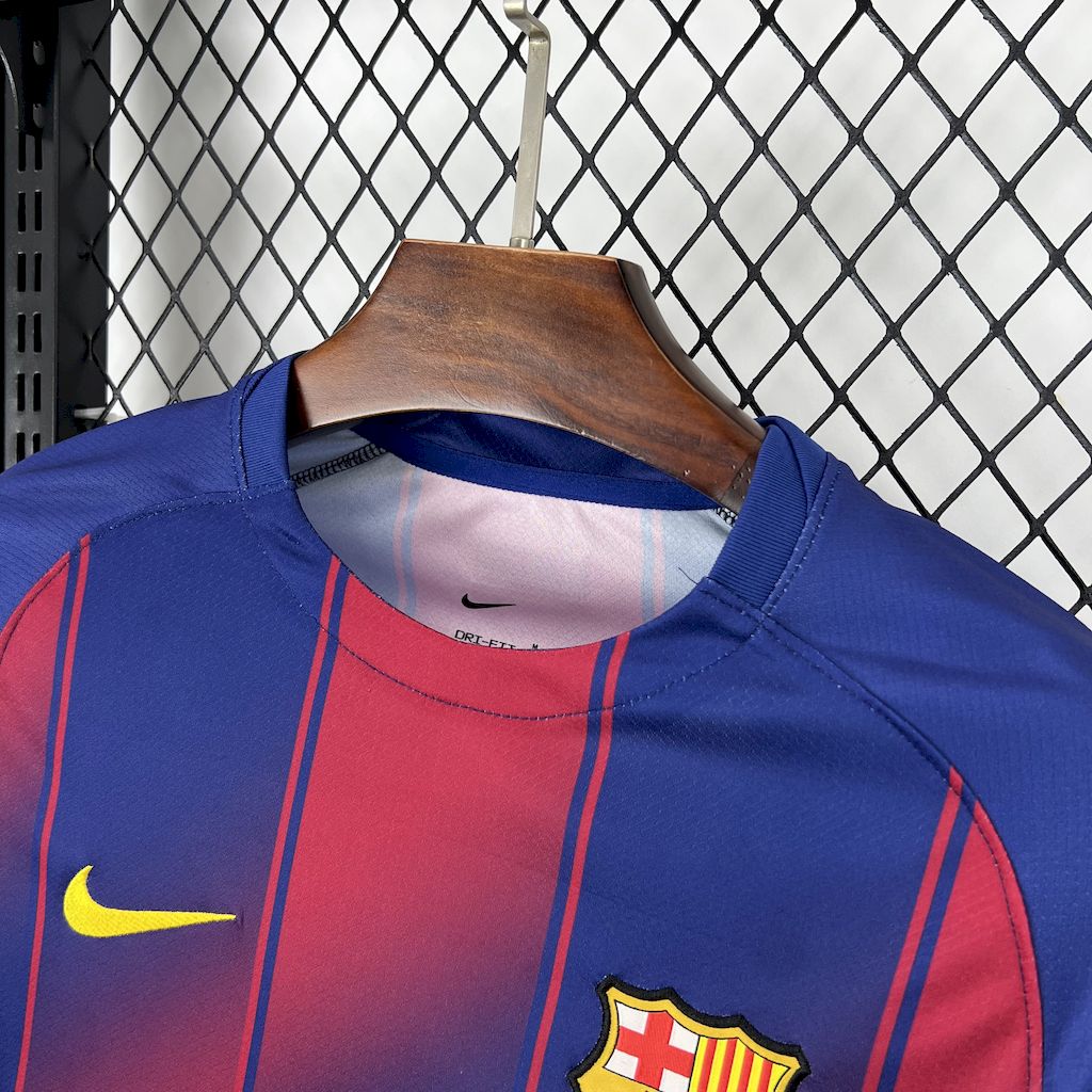 BARCELONA 25-26 HEMMATRÖJA
