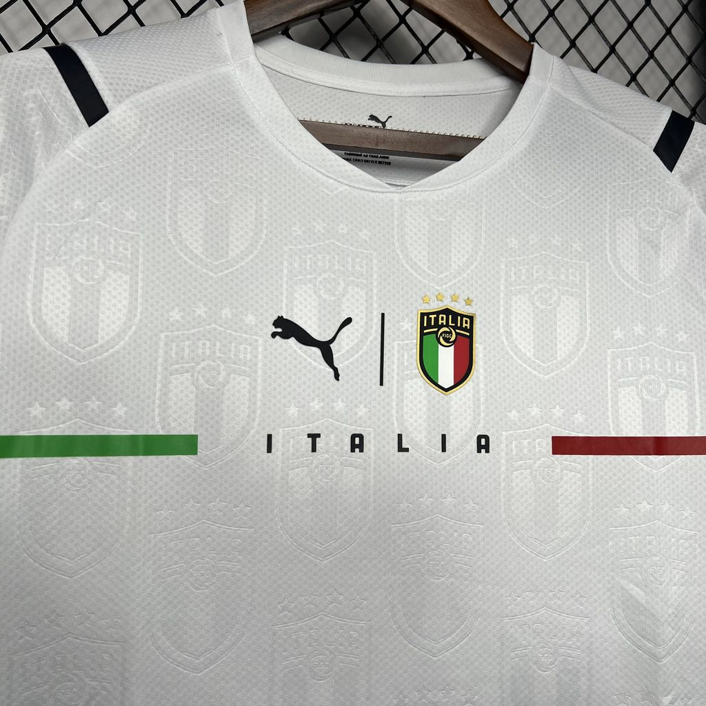ITALIEN 2021 BORTATRÖJA