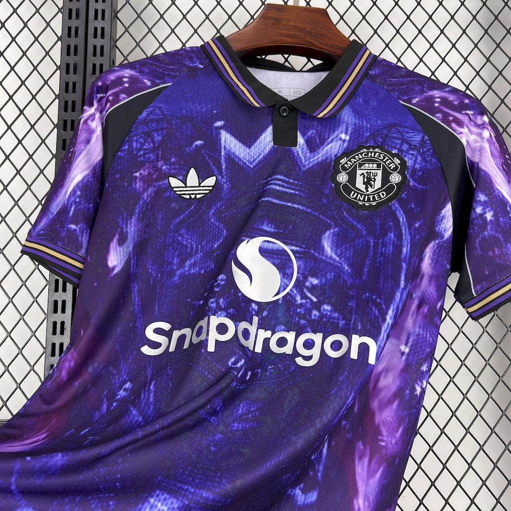 MANCHESTER UNITED - SPECIAL EDITION