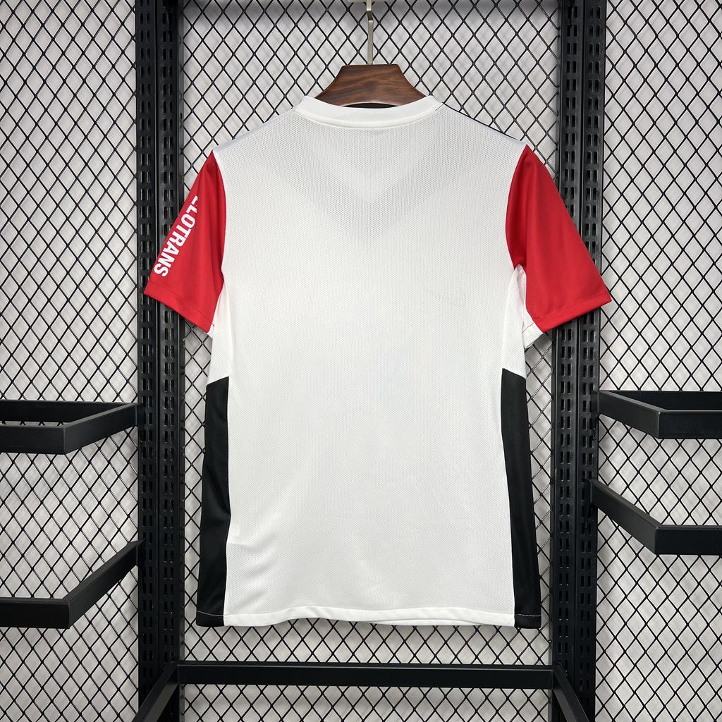 FRANKFURT 24-25 HEMMATRÖJA