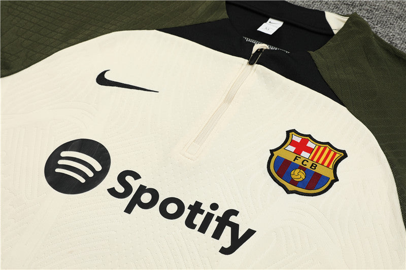 BARCELOAN - TRACKSUIT