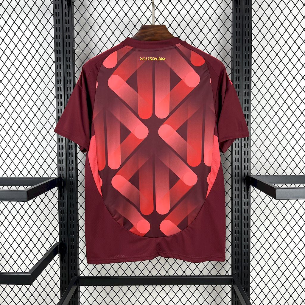 TYSKLAND 25-26 BORTATRÖJA