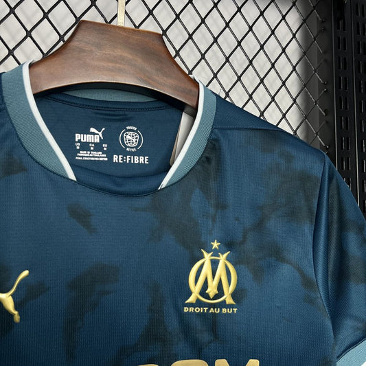 MARSEILLE 24-25 BORTATRÖJA