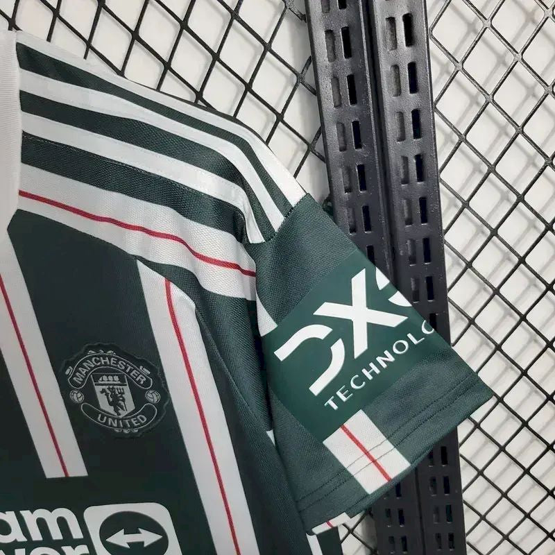 MANCHESTER UNITED 23-24 BORTATRÖJA