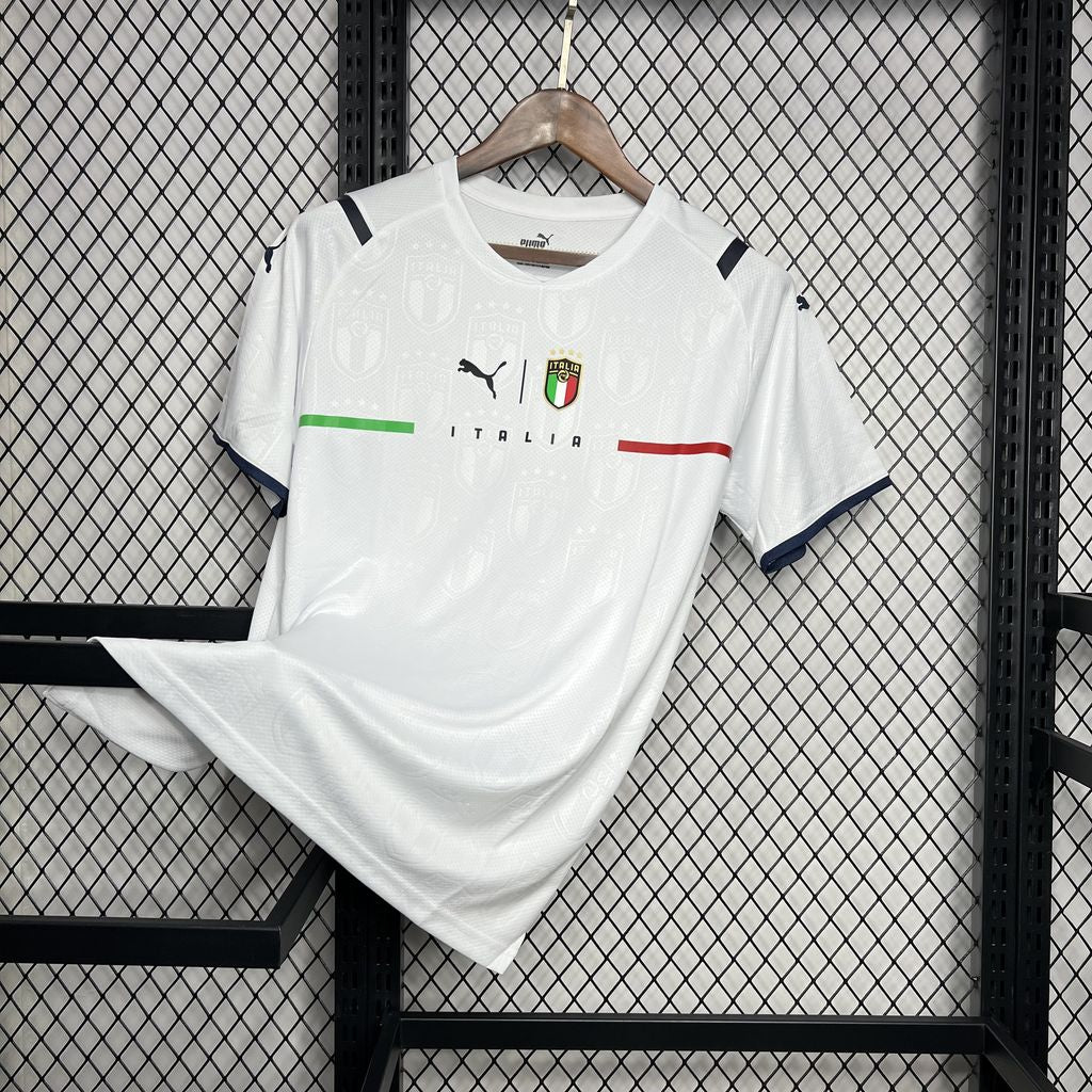 ITALIEN 2021 BORTATRÖJA