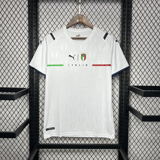 ITALIEN 2021 BORTATRÖJA