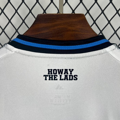 NEWCASTLE 25-26 HEMMATRÖJA
