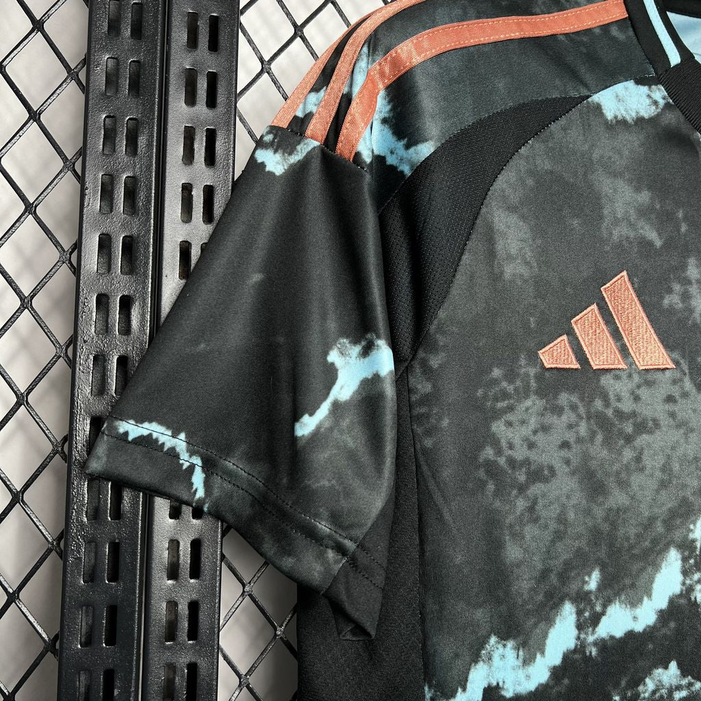 BAYERN MUNCHEN 24-25 BORTATRÖJA