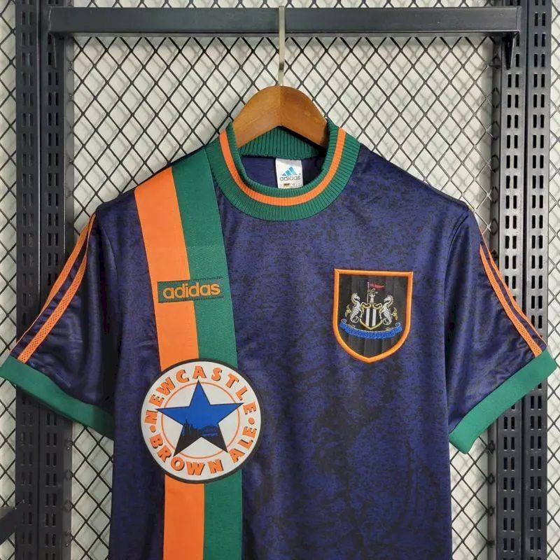 NEWCASTLE RETRO 97-98 BORTATRÖJA