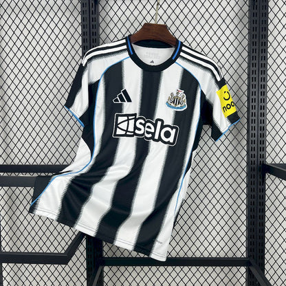NEWCASTLE 25-26 HEMMATRÖJA