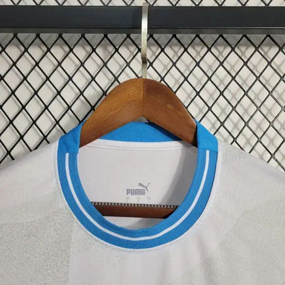 MARSEILLE 23-24 HEMMATRÖJA