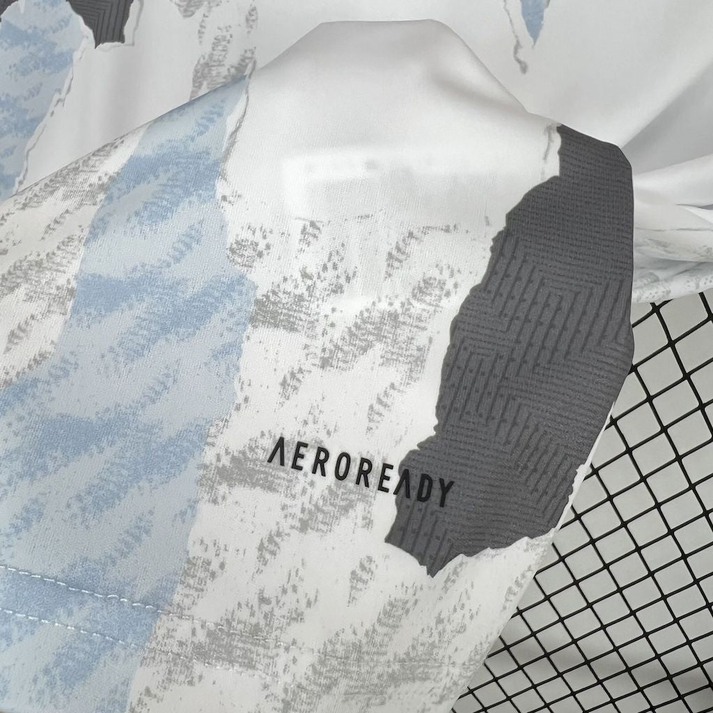 REAL MADRID - TRÄNINGSTRÖJA