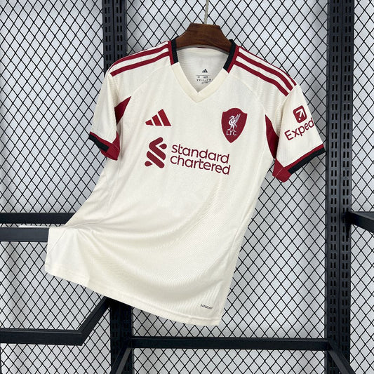LIVERPOOL 25-26 BORTATRÖJA