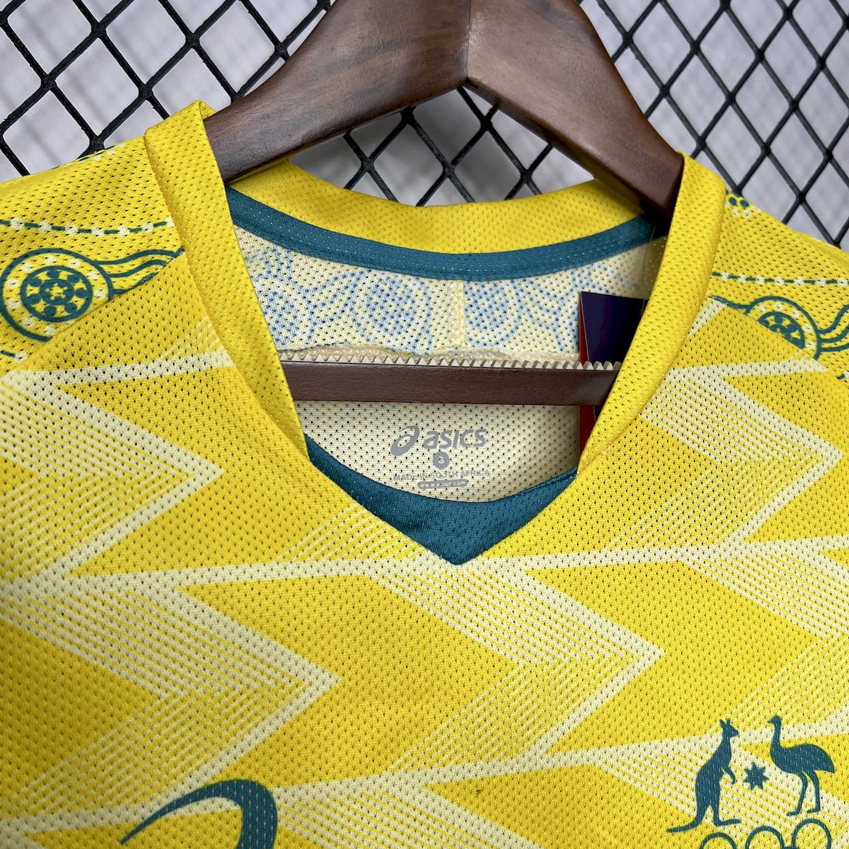 AUSTRALIEN 24-25 HEMMATRÖJAN