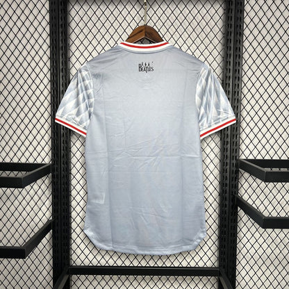LIVERPOOL RETRO - SPECIAL EDITION