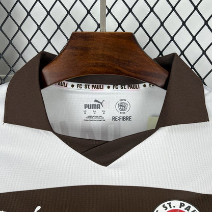 ST. PAULI 25-26 BORTATRÖJA