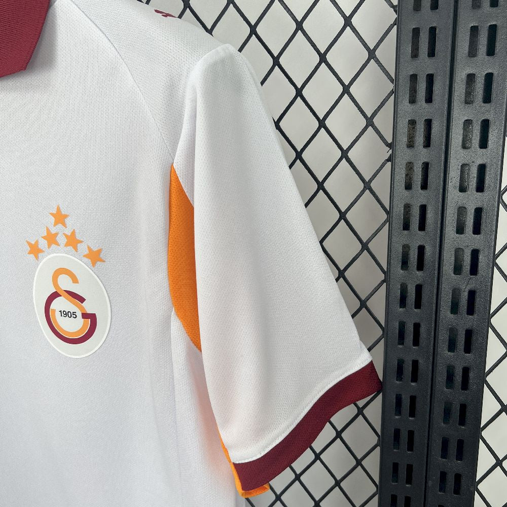 GALATASARAY 25-26 BORTATRÖJA