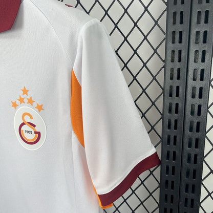 GALATASARAY 25-26 BORTATRÖJA