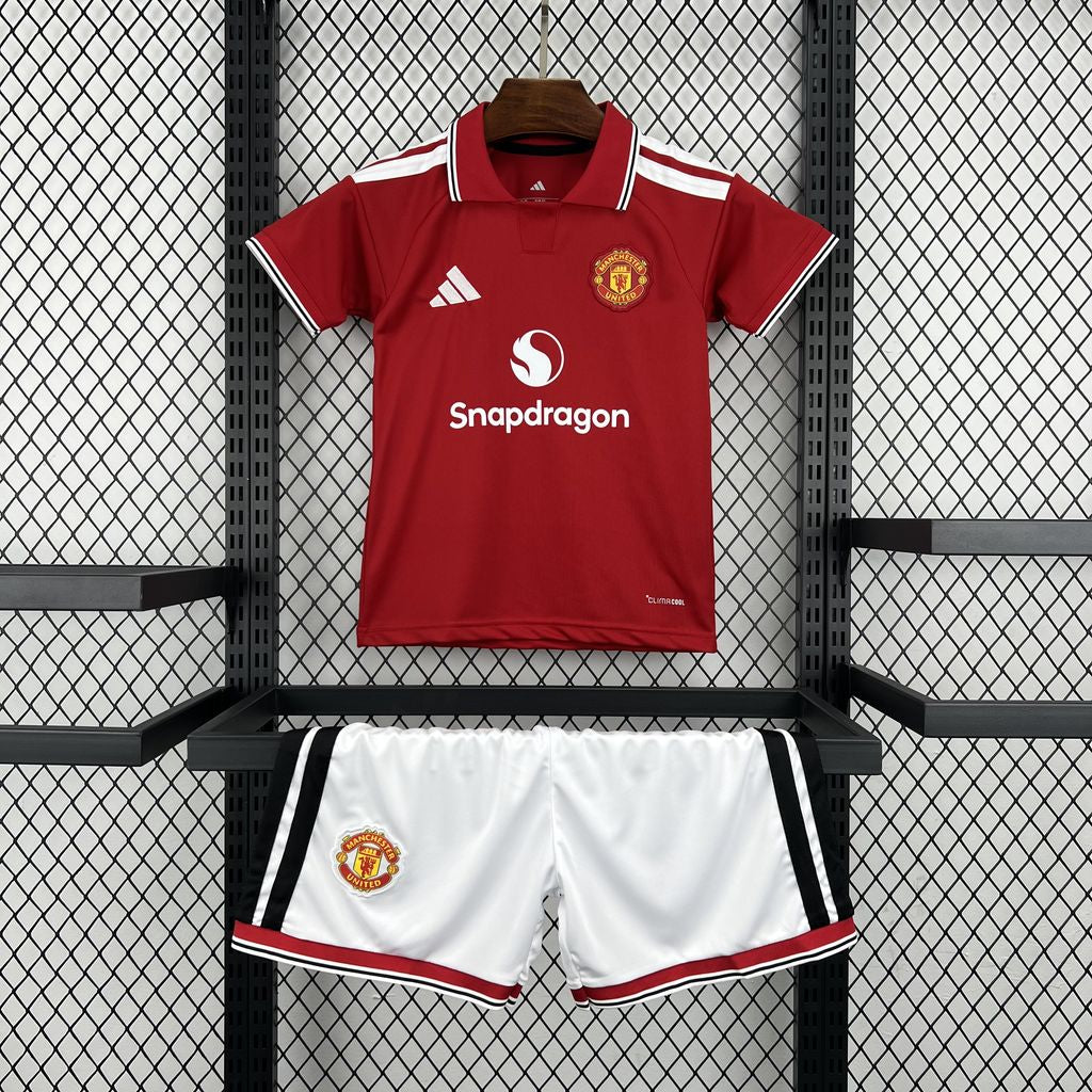 MANCHESTER UNITED BARN 26-27 HEMMATRÖJA