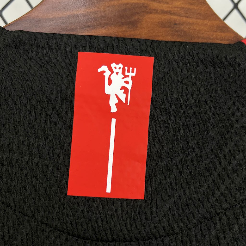 MANCHESTER UNITED RETRO 07-08 TREDJETRÖJA