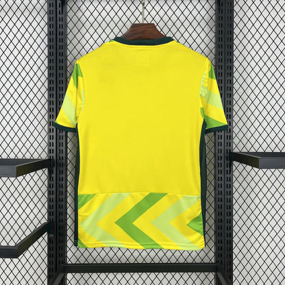 AUSTRALIEN 25-26 HEMMATRÖJA