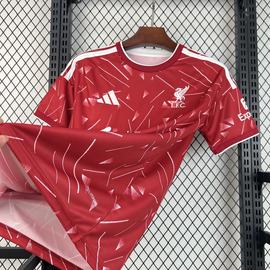 LIVERPOOL 26-27 HEMMATRÖJA