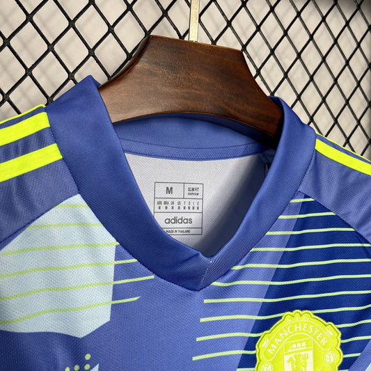 MANCHESTER UNITED 24-25 GOALKEEPER SHIRT