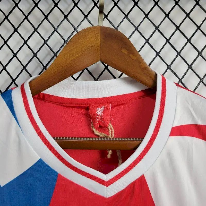 LIVERPOOL RETRO - SPECIAL EDITION