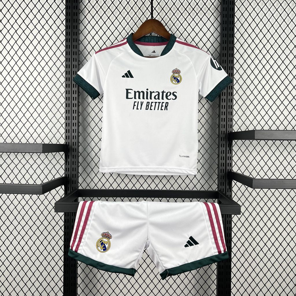 REAL MADRID BARN 26-27 HEMMATRÖJA