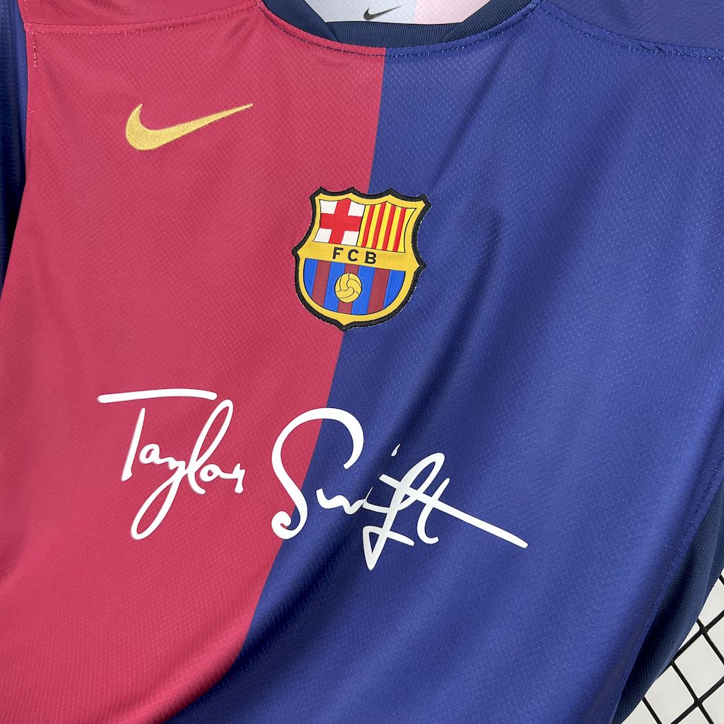 BARCELONA X TAYLOR SWIFT 24-25 HEMMATRÖJA