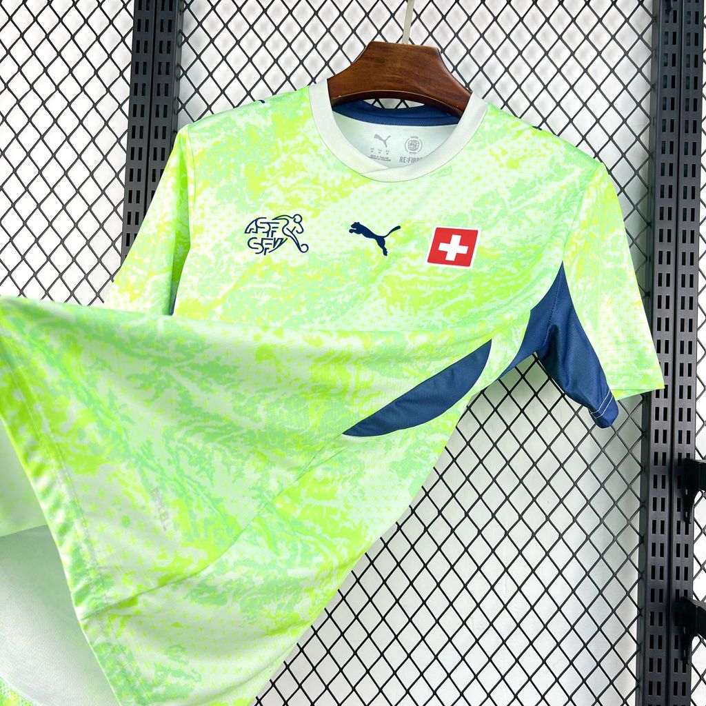 SCHWEIZ 2026 BORTATRÖJA