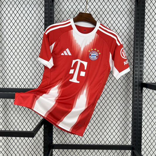 BAYERN MUNCHEN 25-26 HEMMATRÖJA