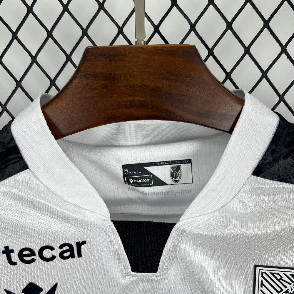 VITORIA DE GUIMARAES 25-26 HEMMATRÖJA