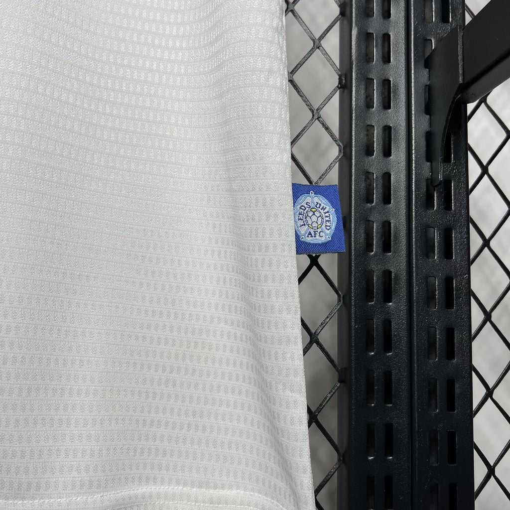 LEEDS RETRO 95-96 HEMMATRÖJA