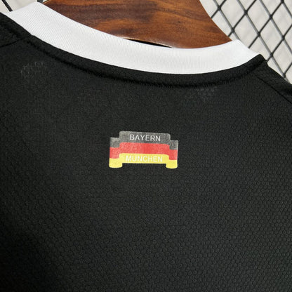 BAYERN MUNCHEN - TRÄNINGSTRÖJA