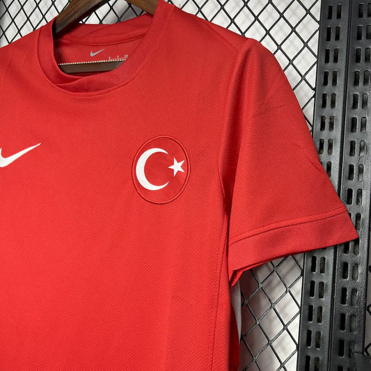 TURKIET 24-25 BORTATRÖJA