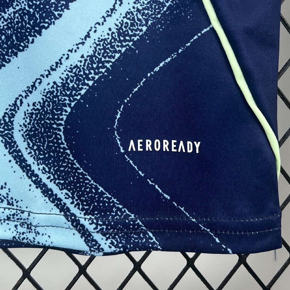 AJAX 25-26 BORTATRÖJA