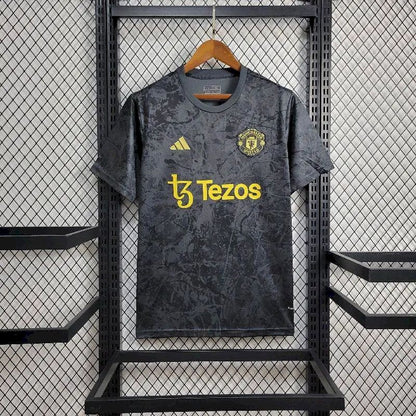 MANCHESTER UNITED - SPECIAL EDITION