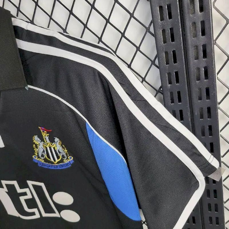NEWCASTLE RETRO 01-02 BORTATRÖJA