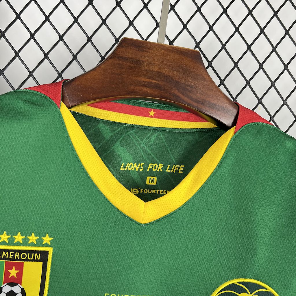 KAMERUN 25-26 HEMMATRÖJA