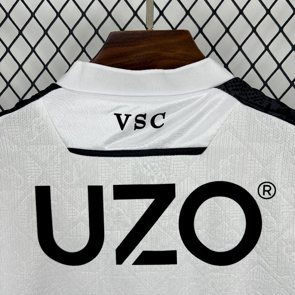 VITORIA DE GUIMARAES 25-26 HEMMATRÖJA