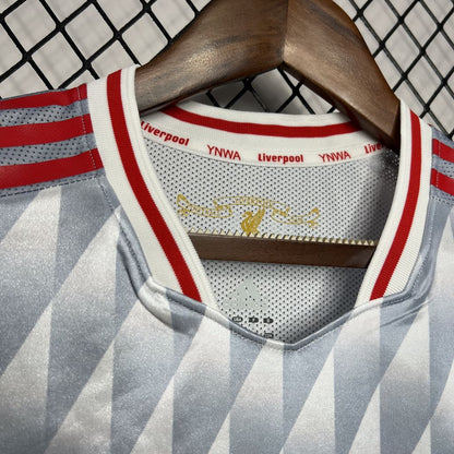 LIVERPOOL RETRO - SPECIAL EDITION