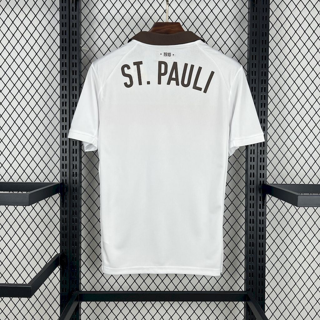 ST. PAULI 25-26 BORTATRÖJA