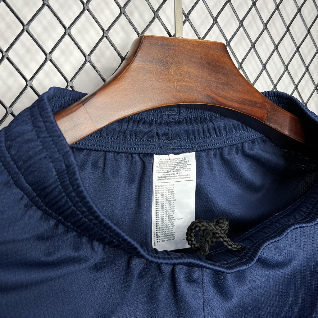 BARCELONA 24-25 HEMMASHORTS