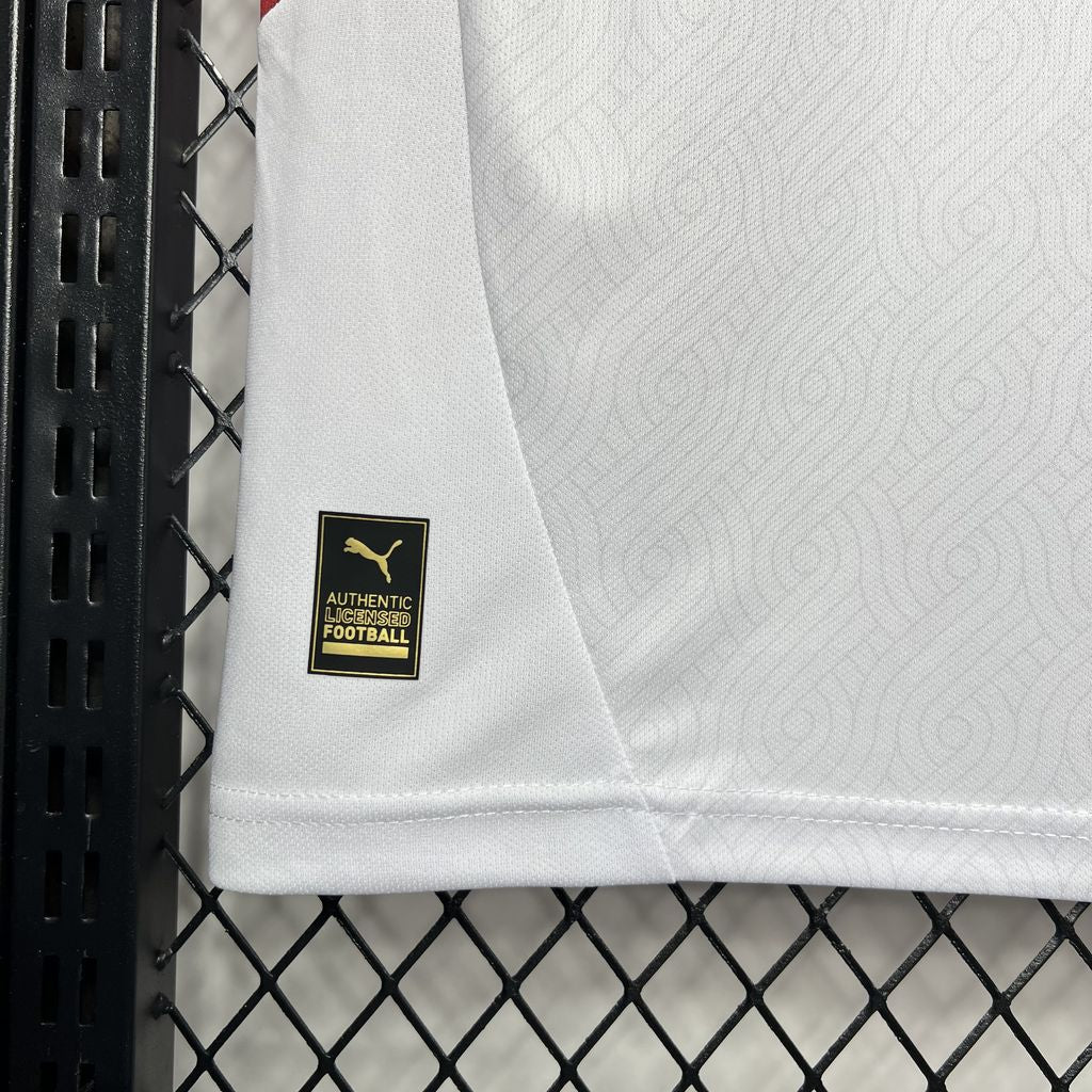 GALATASARAY 24-25 BORTATRÖJA